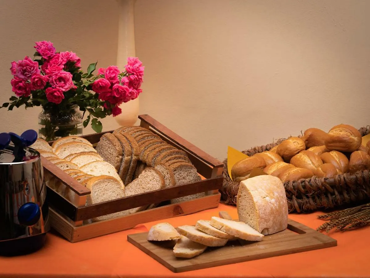 Borgo Campetroso Villa Suvereto Italy